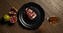 Llegó la temporada: dónde comer (muy) buenos chiles en nogada en CDMX