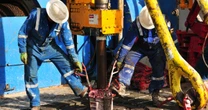 Petróleo sin pago, cadenas rotas; la cuenta pendiente de Pemex