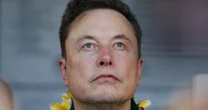 Elon Musk acosó y tuvo relaciones con tres empleadas de SpaceX, según el WSJ