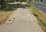 Przebudowa chodnika przy ul. Chorzowskiej w Katowicach. Prace potrwają do końca września