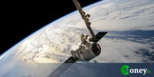 Leonardo, la notizia storica è arrivata. Verso un gigante dello spazio anti Musk, ma ecco cosa frena l’euforia per le azioni