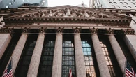 Quando il VIX sale con l’ascensore e scende con le scale, Wall Street sta cercando di dirci qualcosa