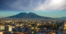 Napoli supera Milano, il Sud Italia spinge la crescita economica (Bloomberg)