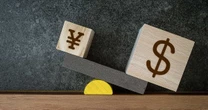 祝日の朝に「円安ブーストモード」一時1ドル160円に…「困る度合いが日に日に高まる」「海外旅行行きにくい」「為替介入は時間稼ぎ」国力失った日本