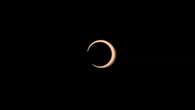 Miles de personas disfrutaron del deslumbrante “anillo de fuego” del eclipse solar anular en Rapa Nui