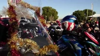 Centenares de Papa Noel llegan en moto a Móstoles cargados de regalos
