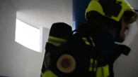 El bombero Miguel Ángel del Cid gana la primera carrera vertical de Fuengirola (Málaga)