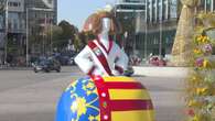 Madrid homenajea a Valencia con una menina decorada de fallera