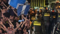 La policía neerlandesa detiene a cerca de 180 aficionados del Nápoles en el centro de Eindhoven 
