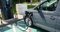 Jeździłem Volkswagenem Caddy Flexible eHybrid: to dostawczak podwójnie  hybrydowy