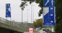 Tego nigdy nie rób przy zmianie pasa ruchu. Mandat to nawet 1000 zł
