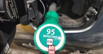 Cała prawda o benzynie E10. Mechanicy powiedzieli, do jakich aut nie tankować nowego Pb95