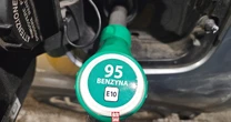 "Trik" podczas tankowania, którego nie zna wielu początkujących kierowców