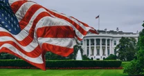ホワイトハウス内で「刃物を使った格闘」…トランプ政権内部で起きた「喧嘩」の引き金