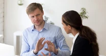英語で「やめてください」は何て言う？ やらないでほしいことを伝える時に役立つ英語表現