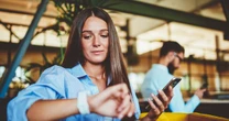 「時間にルーズ」って英語で何て言う？ 「遅刻」に関する英語フレーズ