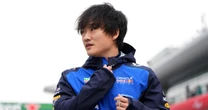 日本人唯一のF1ドライバー角田”ラブラブ”手つなぎショットで業界騒然…渦中の相手はわらべ倉沢淳美の「美人娘」