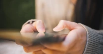 不倫ドラマは「オワコン」じゃなかった…スマホ視聴で「背徳感」主婦からの熱烈需要
