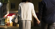 幼少期に別れた父親と「パパ活」で再会した女子大生…！「親子」だと気づかなかった二人が陥った「まさかの関係」