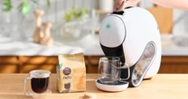 日本初！1台で3役を果たすコーヒーメーカーと”土に還る”紙製コーヒーポッドをプレゼント