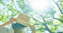 「空気がきれいになったせいで、紫外線が増えた」…皮肉な真実と、私たちが知るべき”本当の紫外線リスク”を気象予報士が徹底解説【美容から健康管理として考える時代へ】