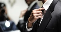 社交的でバリバリ仕事をこなすあの人が……。実は陥りやすい双極性障害を発病するリスク