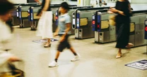 【小児科専門医が解説】一人で安全に通学するために…発達障害を抱える子に必ず教えておきたい「公共交通機関の使い方」
