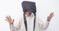 ”男性バッグの最適解”から考える「ボディバッグおじさん」がダサく見えてしまう明快な理由