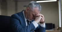「29歳の息子が音信不通になりました」名門一家の60歳社長が15年ふたりで暮らした息子の消息を調査する理由