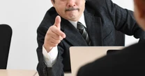 「圧迫面接に耐えられない者は無能」…いまだに悪習を続ける企業＆面接官の「ざんねんな言い分」
