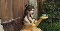 「段違いの究極プリンセスが舞い降りた…！」トップコスプレイヤー・えなこ《まばゆいオーラ漂うディズニーハロウィン仮装》に称賛の声続出