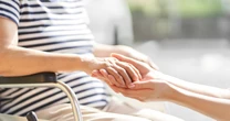 親が「認知症」に…突然の介護に慌てない!事前に備えておくべきこと