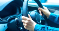 「息子は横領しているのでは」56歳シングルマザーが突如高級外車を買った我が子に疑惑を抱くまで