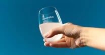お酒好き・宇賀なつみが熱視線の「クラフトサケ」ビール技法を加えた斬新な一本とは