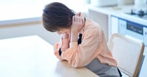 30歳、貧しく育った息子はなぜ高級外車を買えたのか。56歳シンママが我が子を疑った「驚愕の真相」