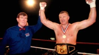 Australian boxing legend turned Channel 7 commentator dies