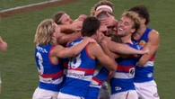 Entire team rushes to unlikely hero after match-winning act
