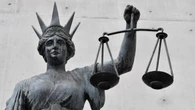 More people are using AI over a lawyer in court. It could cost you money — and your case