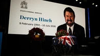Mourners gather to farewell Derryn Hinch at religion-free funeral