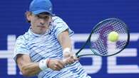 Alex de Minaur hits overdrive in crucial chase