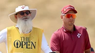 Aussie shocks British Open and storms into lead