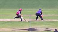 Big Bash captain continues batting despite clear run-out