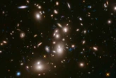 Peculiar galaxy seems to contain surprisingly pristine stars