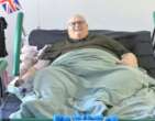 Homem mais gordo do mundo comemora 64 anos apÃ³s perder mais de 200 kg