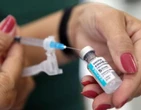Nova versÃ£o de estudo nÃ£o prova ligaÃ§Ã£o entre vacinas contra a covid-19 e mortes