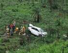 Carro cai de uma altura de 30 metros na BR-381