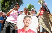 « J’ai encore vu des pancartes avec ma tête » : même en Bretagne, c’est la Vauquelin mania sur le Tour de France