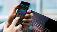 Na contramão de NY, Ibovespa sobe e volta a superar os 137 mil pontos: o que anima?