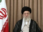 Alí Jamenei: Irán atacará bases militares de EU si hay más agresiones