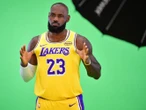 NBA: LeBron James se abre camino a su temporada 23